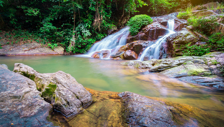 kinh-nghiem-du-lich-ba-vi-suoi-tien