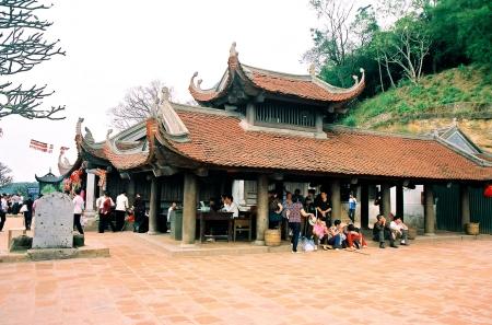 CHUA-HOA-YEN