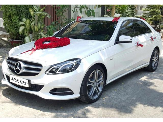 cho-thue-xe-cuoi-mercedes-e200