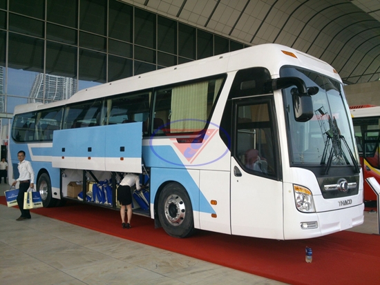      Dịch vụ Cho Thuê xe du lịch 35 chỗ Quảng Bình uy tín Giá phải chăng           Thue-xe-35-cho-tai-quang-binh-2