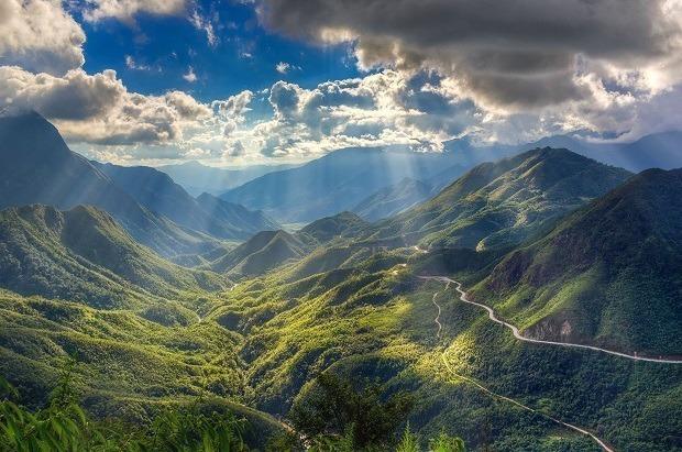 Khung cảnh hùng vĩ nơi đèo Ô Quy Hồ - vị vua không chính thức của Tứ đại đỉnh đèo miền núi phía Bắc Việt Nam