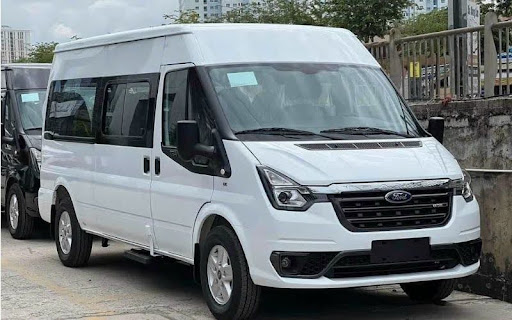 Xe ford transit 16 chỗ có kiểu dáng sang trọng