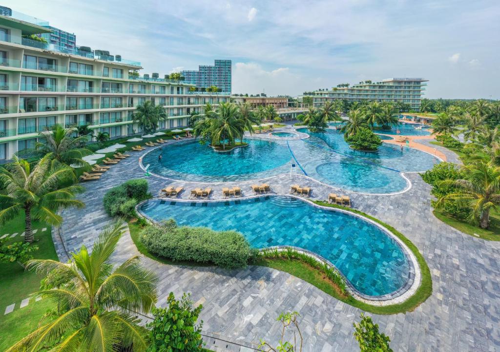 FLC Hotels Resorts Sầm Sơn_Thuê xe Vạn An